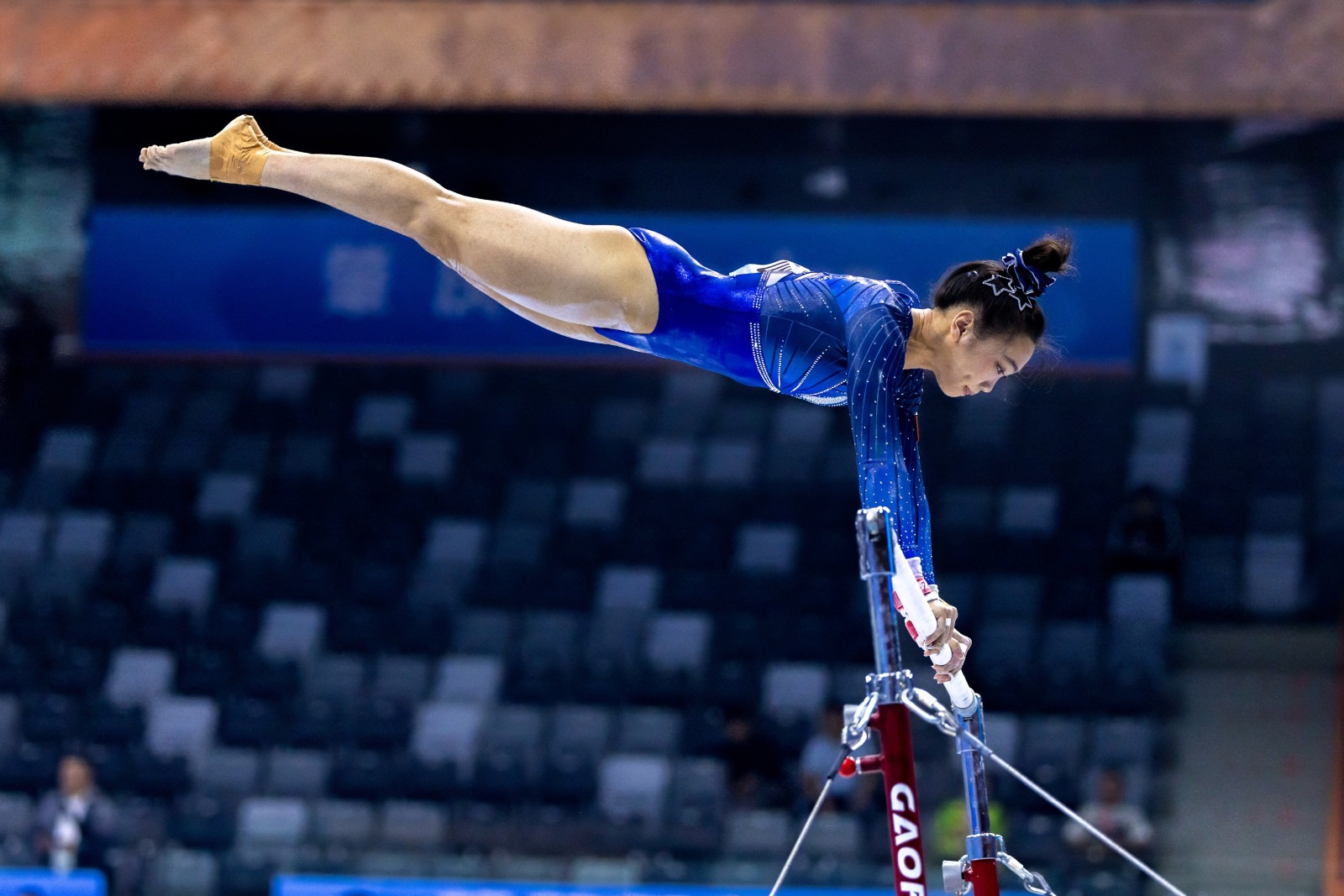 CBA-奎因30+6+9焦泊乔6中6 广东力克深圳